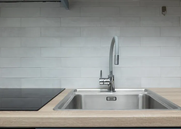 Potnia * הרסוניסוס